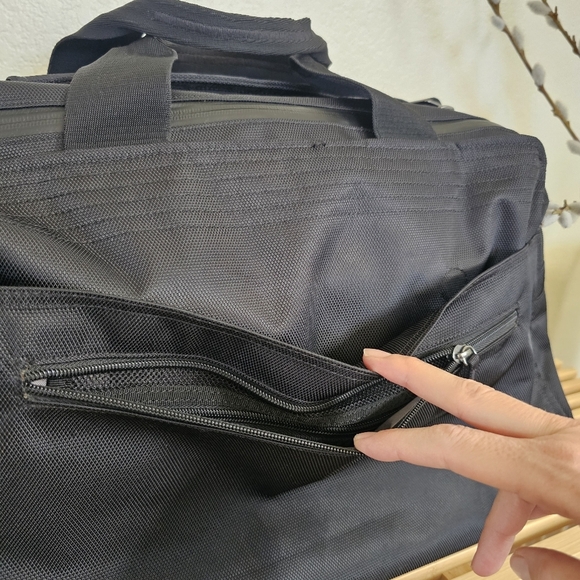 The Pakt Bag - 35L One v1 Travel Duffel Bag - Black Water-Resistant - Picture 6 of 15